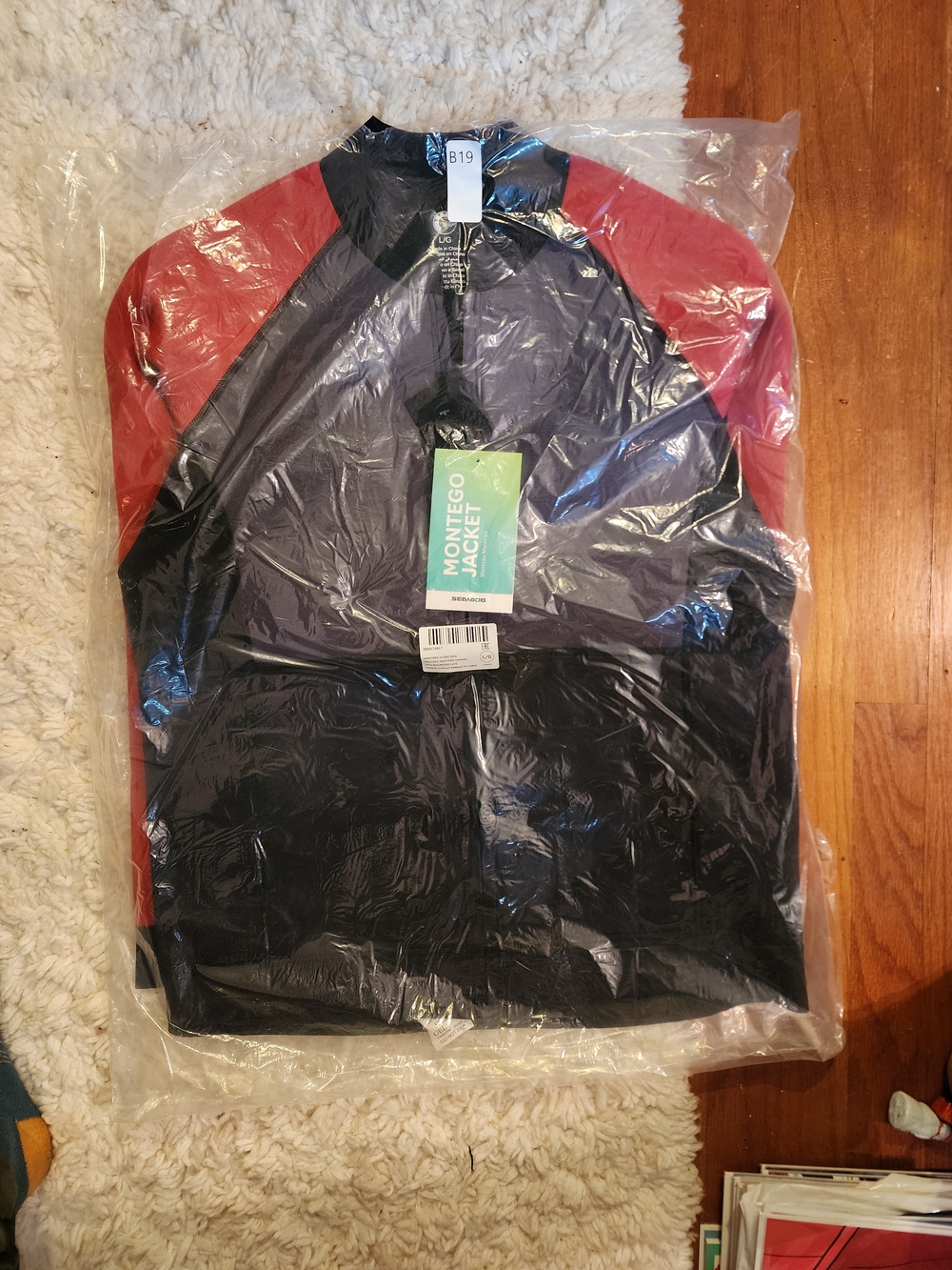 Montego Jacket Men’s Swim Hybrid Jacket - Black & Red